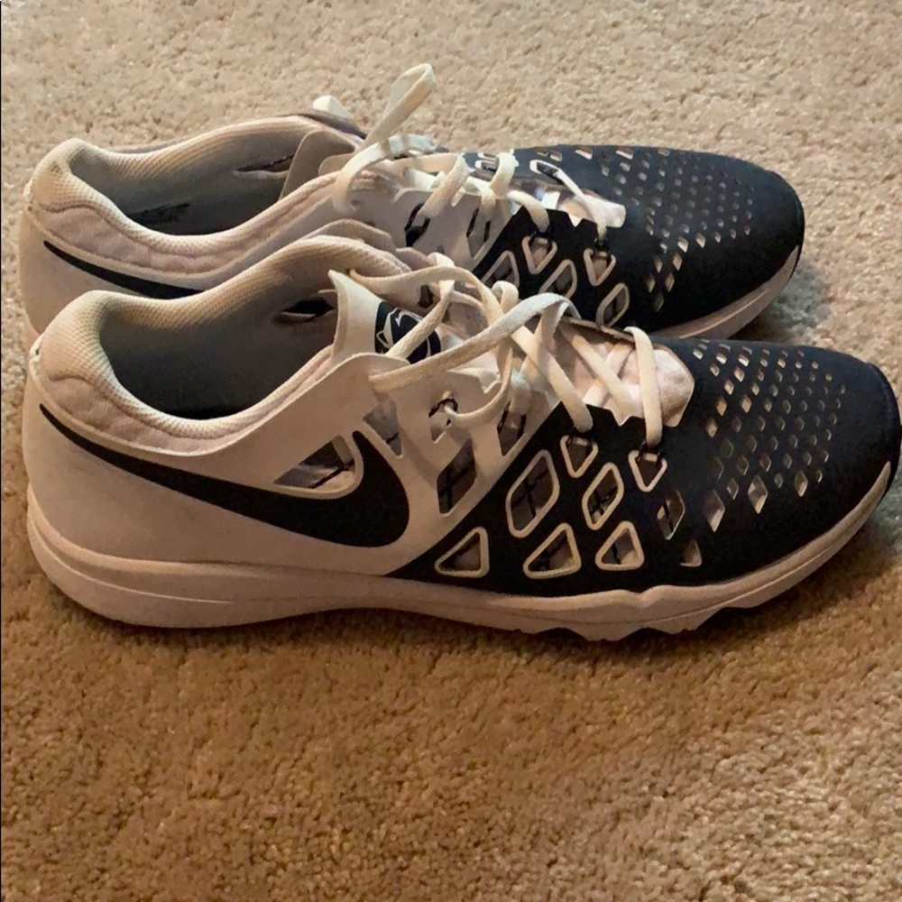 Penn State Nike running shoes